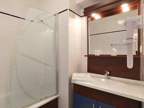 APPARTEMENT 8 personnes - Vue montagne APPARTEMENT 8 personnes - Vue montagne