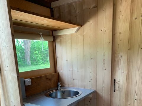 HÉBERGEMENT INSOLITE 4 personnes - Ecureuil