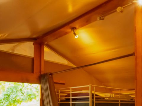 Tente en toile et en bois 6 personnes - Bungalow toilé 6p