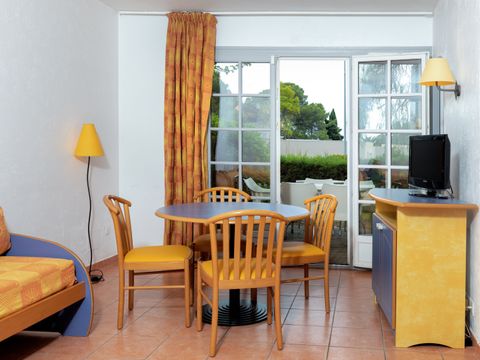 APPARTEMENT 4 personnes - 2 pièces supérieur 2P4P (Séjour + Petit-déjeuner)