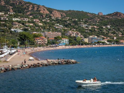 SOWELL - Résidence Les Chênes Verts - Camping Var - Image N°22