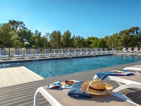 SOWELL - Résidence Les Chênes Verts - Camping Var - Image N°0