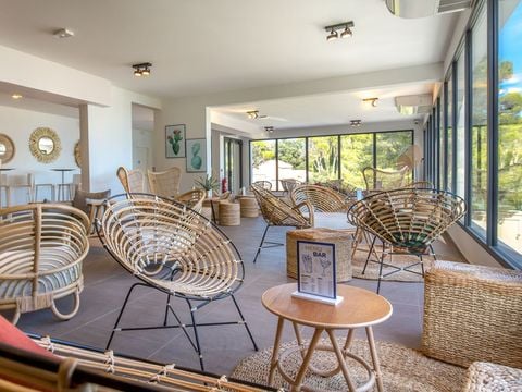 SOWELL - Résidence Les Chênes Verts - Camping Varo