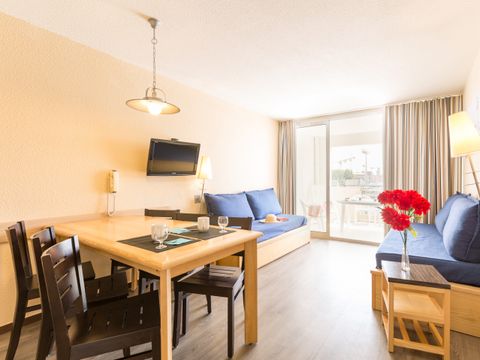 Appartement 6 personnes (Séjour + Petit-déjeuner)