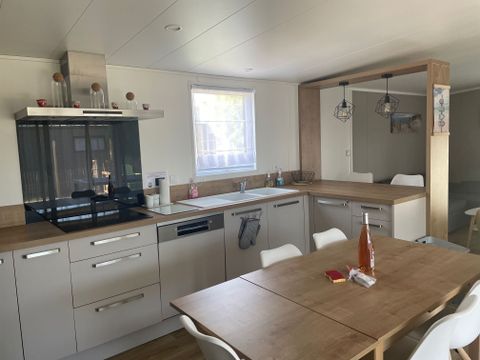 MOBILHOME 6 personnes - ECOLODGE FAMILIAL (DF31) 3CH - 2SDB - 2 TV - CLIM - WIFI - PISCINE/JACUZZI - 2 TERRASSES