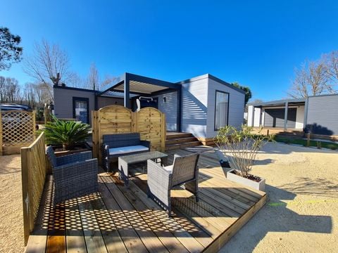 MOBILHOME 8 personnes - ECOLODGE FAMILIAL (DF31) 3CH - 2SDB - 2 TV - CLIM - WIFI - PISCINE/JACUZZI - 2 TERRASSES