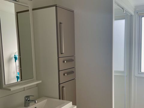 MOBILHOME 8 personnes - ECOLODGE FAMILIAL (DF31) 3CH - 2SDB - 2 TV - CLIM - WIFI - PISCINE/JACUZZI - 2 TERRASSES