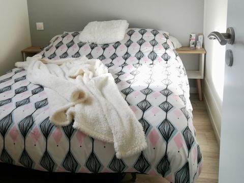 MOBILHOME 6 personnes - ECOLODGE AU CALME (DF20) 3 CH - 2 SDB - 2 TERRASSES - CLIM - WIFI 6 pers