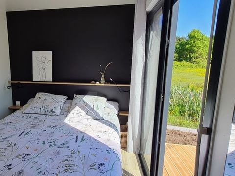 MOBILHOME 6 personnes - ECOLODGE AU CALME (DF20) 3 CH - 2 SDB - 2 TERRASSES - CLIM - WIFI 6 pers