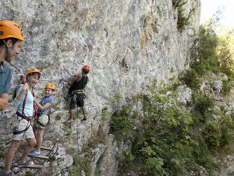 SOWELL - Family Le Vallon - Camping Ardèche