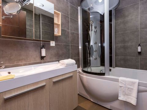 APPARTEMENT 4 personnes - Ferney Voltaire Suite