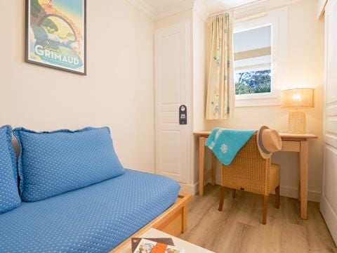 CHAMBRE 4 personnes - 2 pièces