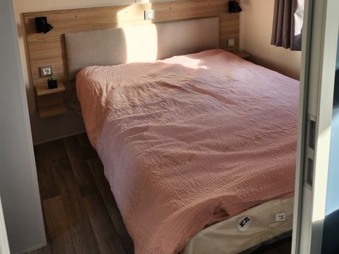MOBILHOME 8 personnes - 002 (3 chambres, 2 salle d'eau) - Clim, TV, Lave-vaisselle, Lave-linge - Terrasse
