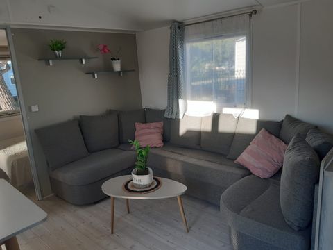 MOBILHOME 6 personnes - 005 (3 chambres, 2 salle d'eau) - Clim, TV, Lave-vaisselle, Lave-linge - Terrasse