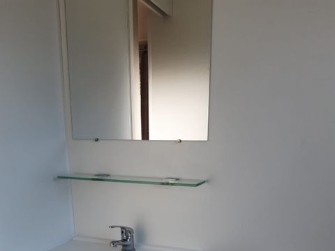 MOBILHOME 6 personnes - 005 (3 chambres, 2 salle d'eau) - Clim, TV, Lave-vaisselle, Lave-linge - Terrasse