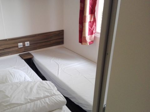 MOBILHOME 6 personnes - 006 (3 chambres, 1 salle d'eau) - Clim, TV - Terrasse couverte