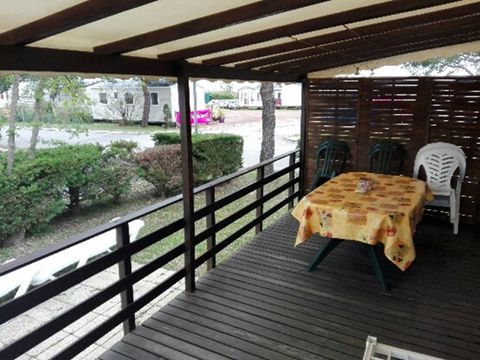 MOBILHOME 6 personnes - 006 (3 chambres, 1 salle d'eau) - Clim, TV - Terrasse couverte
