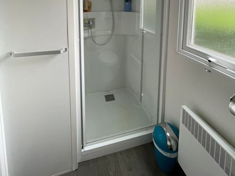 MOBILHOME 8 personnes - 010 (3 chambres, 2 salle d'eau) - Clim, TV, Lave-vaisselle - Terrasse couverte