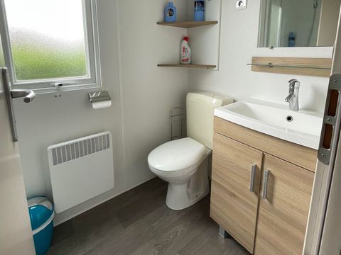 MOBILHOME 8 personnes - 010 (3 chambres, 2 salle d'eau) - Clim, TV, Lave-vaisselle - Terrasse couverte