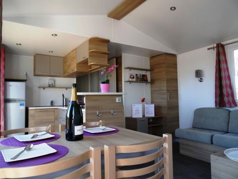 MOBILHOME 8 personnes - 010 (3 chambres, 2 salle d'eau) - Clim, TV, Lave-vaisselle - Terrasse couverte