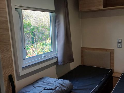 MOBILHOME 6 personnes - 009 (3 chambres, 2 salle d'eau) - Clim, TV, Lave-vaisselle - Terrasse couverte