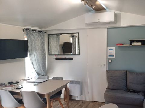 MOBILHOME 6 personnes - 009 (3 chambres, 2 salle d'eau) - Clim, TV, Lave-vaisselle - Terrasse couverte