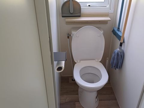 MOBILHOME 6 personnes - 009 (3 chambres, 2 salle d'eau) - Clim, TV, Lave-vaisselle - Terrasse couverte
