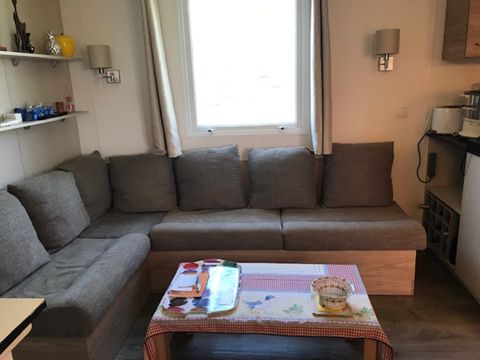 MOBILHOME 6 personnes - 3 chambres - 2 salle d'eau - (Clim, TV, Lave-linge) - Terrasse couverte