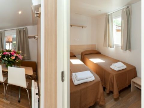 MOBILHOME 5 personnes - 2 chambres