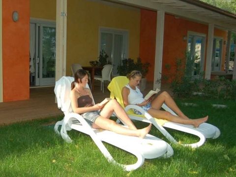 APPARTEMENT 6 personnes - MIMOSA (avec un petit jardin)