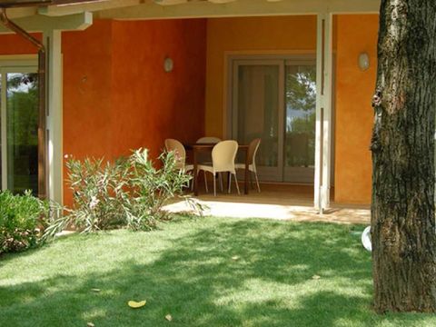 APPARTEMENT 6 personnes - MIMOSA (avec un petit jardin)