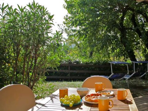 APPARTEMENT 6 personnes - MIMOSA (avec un petit jardin)