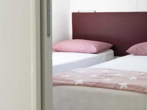 MOBILHOME 5 personnes - SUPERIOR JACUZZI