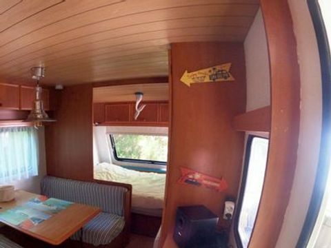 CARAVANE 3 personnes - 2/3 personnes et jacuzzi - OcéaniK