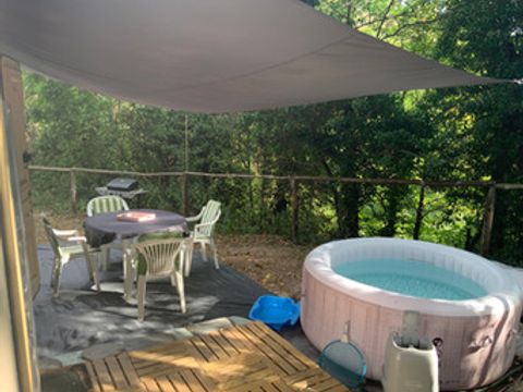 CARAVANE 4 personnes - 4 personnes et jacuzzi - NordiK