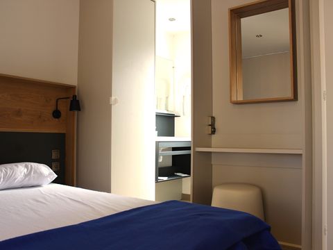 MOBILHOME 4 personnes - Cottage 33m² Confort - 2 chambres + Terrasse semi-couverte + TV + 2SDB + Vue Lac 4 pers