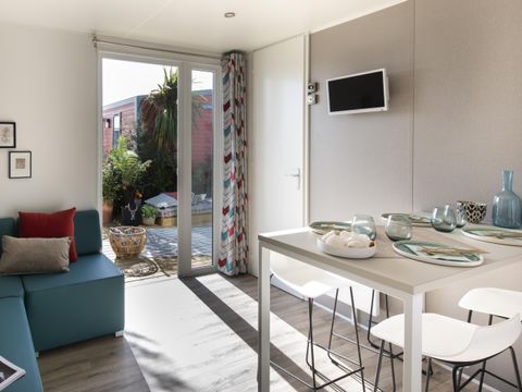 MOBILHOME 4 personnes - Cottage 33m² Confort - 2 chambres + Terrasse semi-couverte + TV + 2SDB + Vue Lac 4 pers