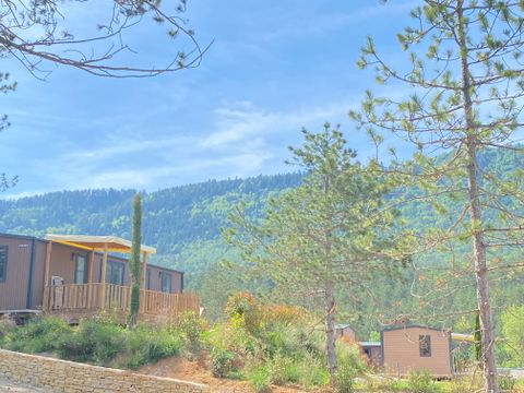 MOBILHOME 6 personnes - Cottage 40m² Confort - 3 chambres + Terrasse semi-couverte + TV + 2SDB + Vue Lac 6 pers