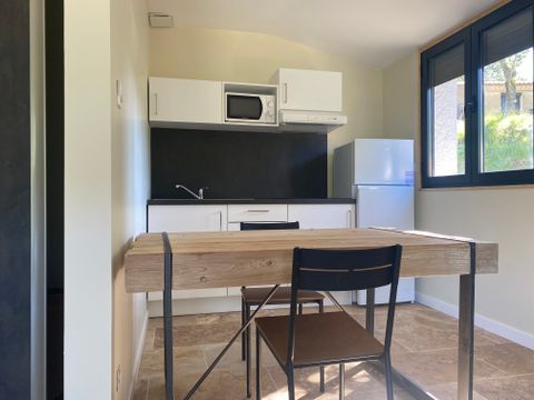 VILLA 2 personnes - Villa 58m² Confort - 1 chambre + Terrasse Vue Lac + TV 2 pers