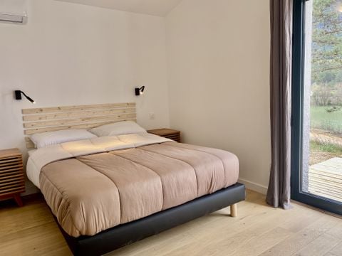 VILLA 6 personnes - Villa 116m² Premium - 3 chambres + Terrasse Vue Lac + TV + 2SDB + SPA + LV 6 pers
