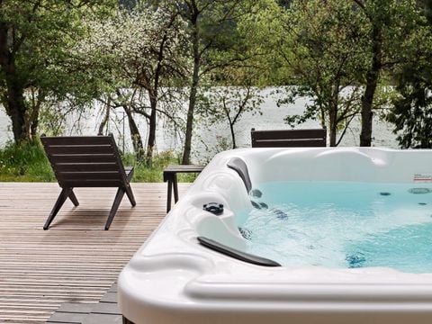 VILLA 6 personnes - Villa 116m² Premium - 3 chambres + Terrasse Vue Lac + TV + 2SDB + SPA + LV 6 pers
