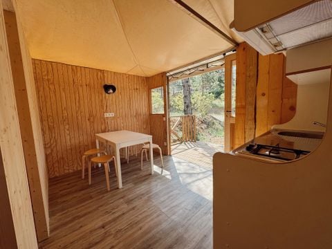 LODGE 4 personnes - Lodge 25m² - 2 chambres + Terasse intégrée 4 pers