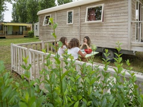 HÉBERGEMENT INSOLITE 4 personnes - CONFORT