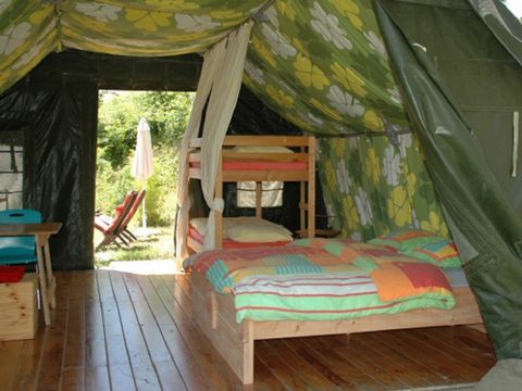 Tente en toile et en bois 5 personnes - tente militaire revisitée