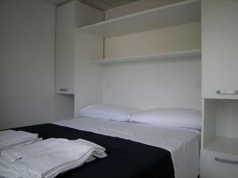 MOBILHOME 2 personnes - OLEANDRI