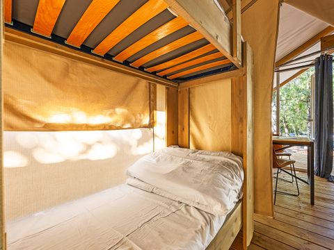 Tente en toile et en bois 5 personnes - Porto Sole - Tente Safari Bella Vista + air conditionné (5P)