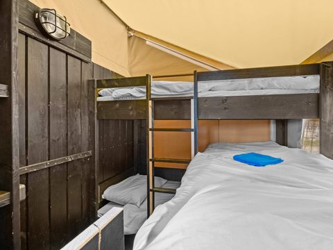 Tente en toile et en bois 5 personnes - Porto Sole - Tente Safari Bella Vista + air conditionné (5P)