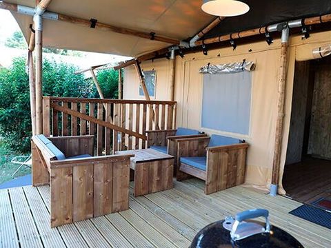 Tente en toile et en bois 6 personnes - Tente Safari Lodge | 3 Ch. | 6 Pers. | Terrasse surélevée | Clim.