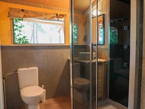 TENTE TOILE ET BOIS 6 personnes - Tente Safari Lodge | 3 Ch. | 6 Pers. | Terrasse surélevée | Clim.