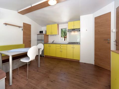 MOBILHOME 4 personnes - Superior Mobile Home Pool View